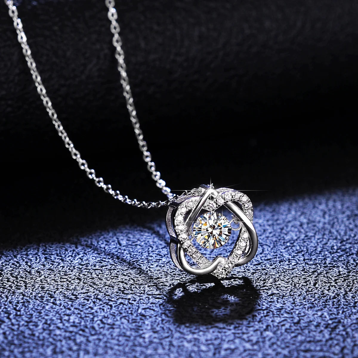 Coeur Moissanite Necklace